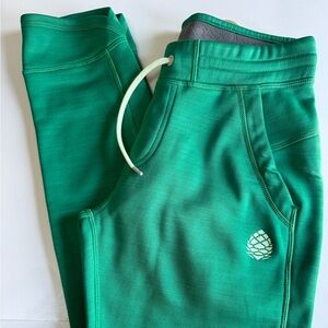 NWOT STIO Women’s Gannett Pants. Alpine Green. Size XS